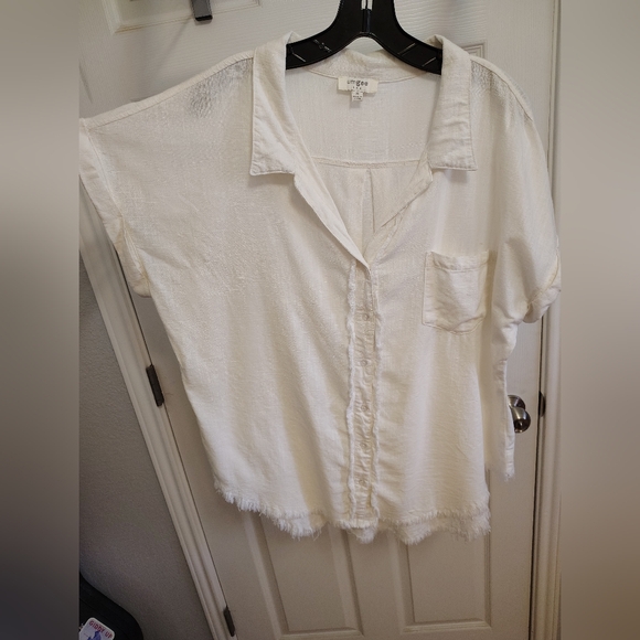 Women's Linen Button-Up Top - Picture 1 of 4